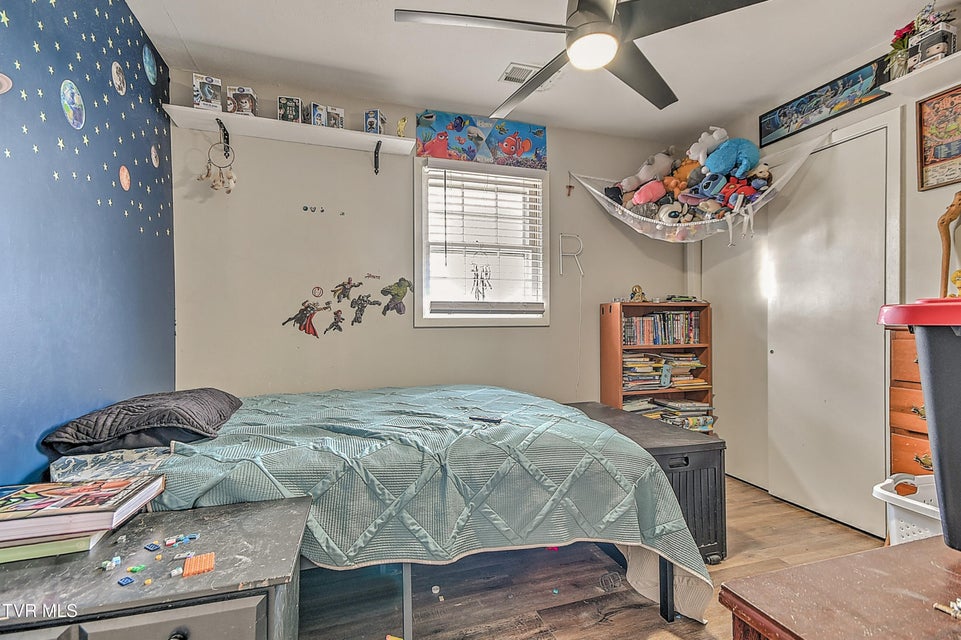 Photo #31: 4006 Englewood Boulevard