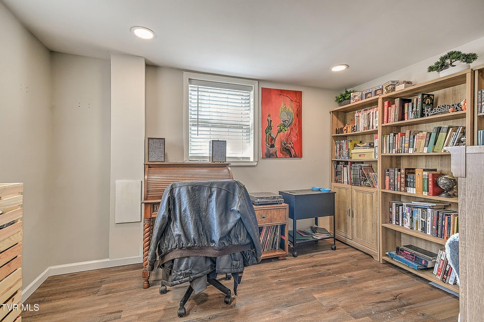 Photo #27: 4006 Englewood Boulevard