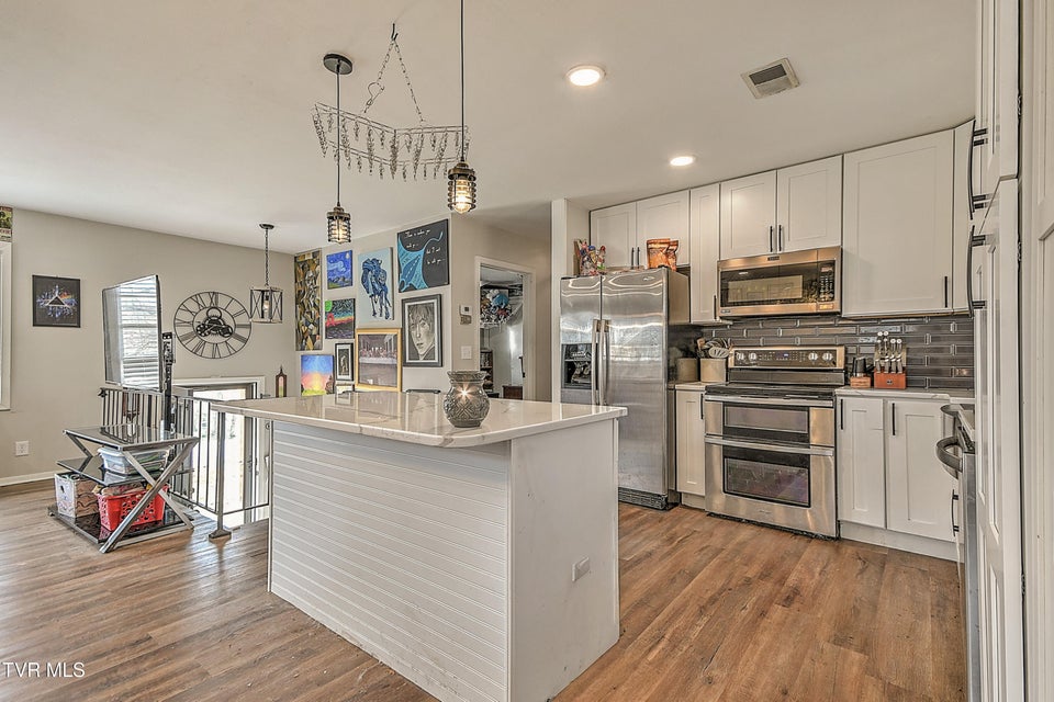 Photo #13: 4006 Englewood Boulevard