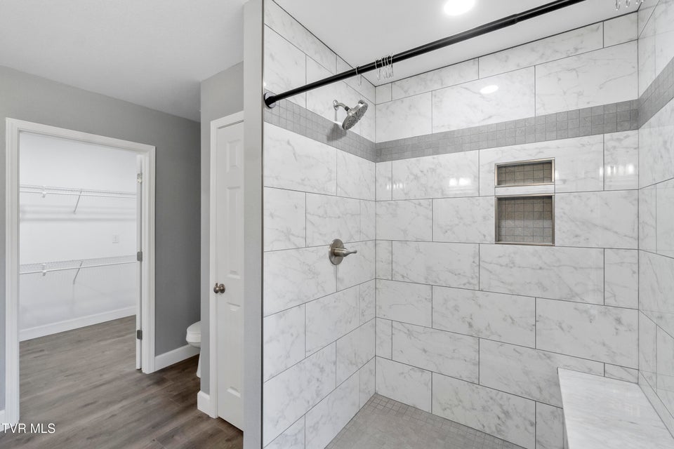 Photo #22: 960 Allens Bridge Road