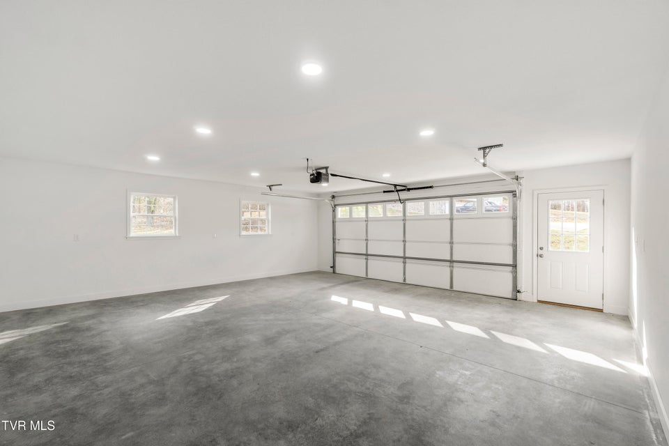 Photo #34: 960 Allens Bridge Road