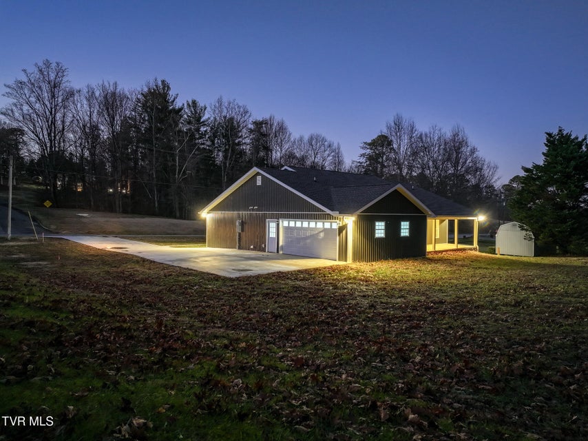 Photo #52: 960 Allens Bridge Road