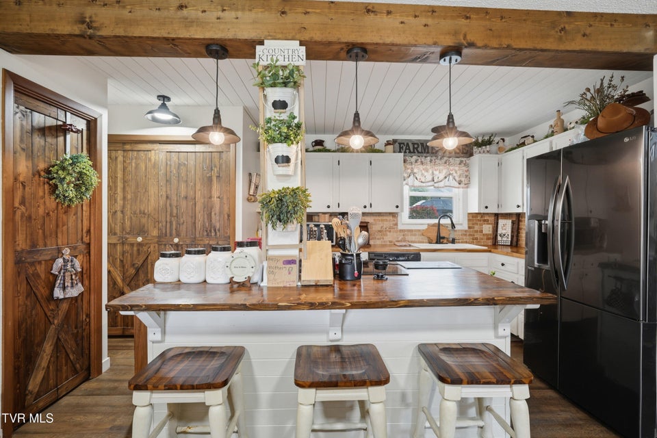 Photo #11: 6320 Booth Court