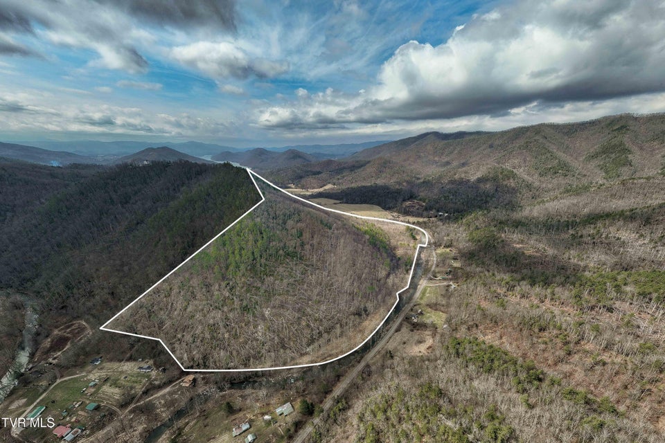 Photo #5: 9613 Roan Creek Road