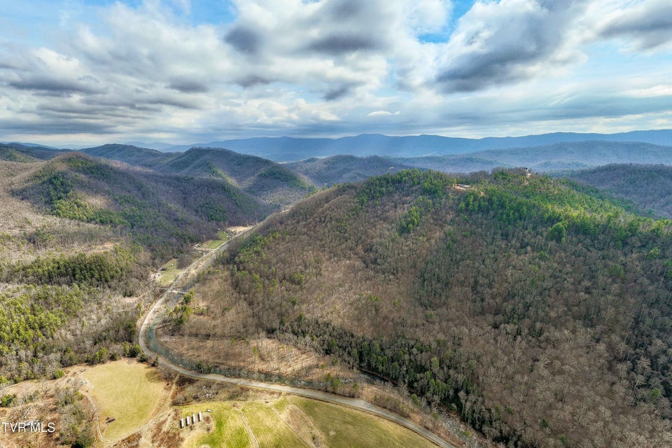 Photo #8: 9613 Roan Creek Road