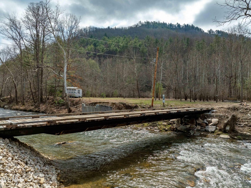 Photo #15: 9613 Roan Creek Road