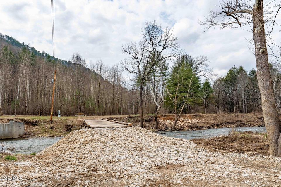 Photo #30: 9613 Roan Creek Road