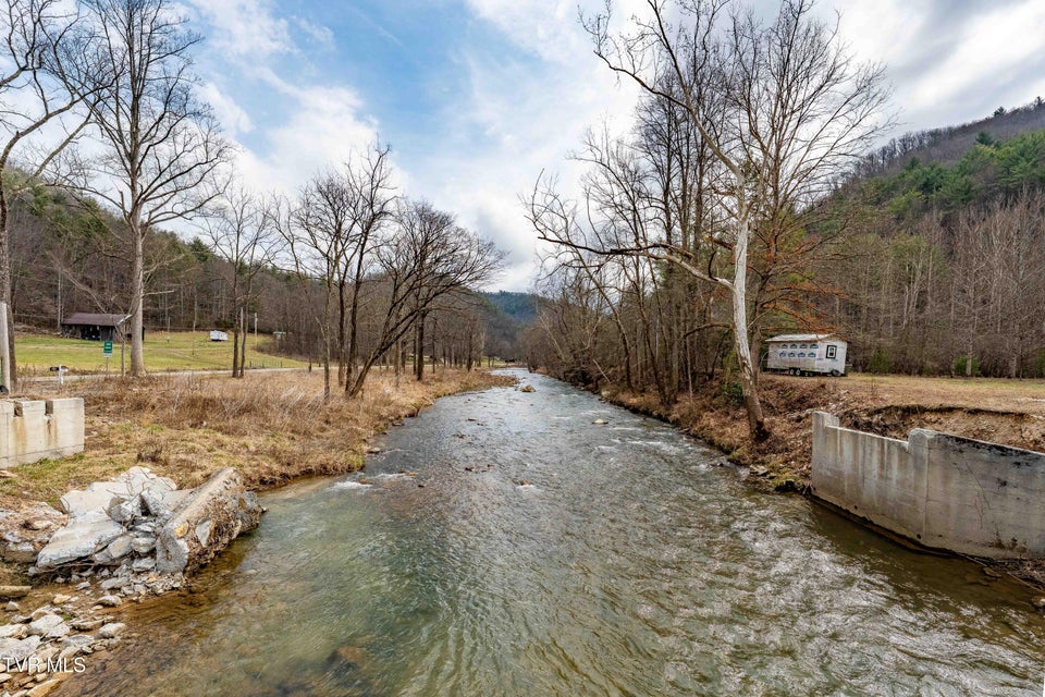 Photo #34: 9613 Roan Creek Road