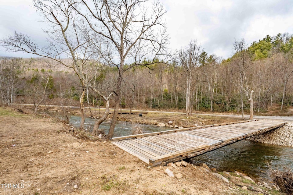 Photo #37: 9613 Roan Creek Road