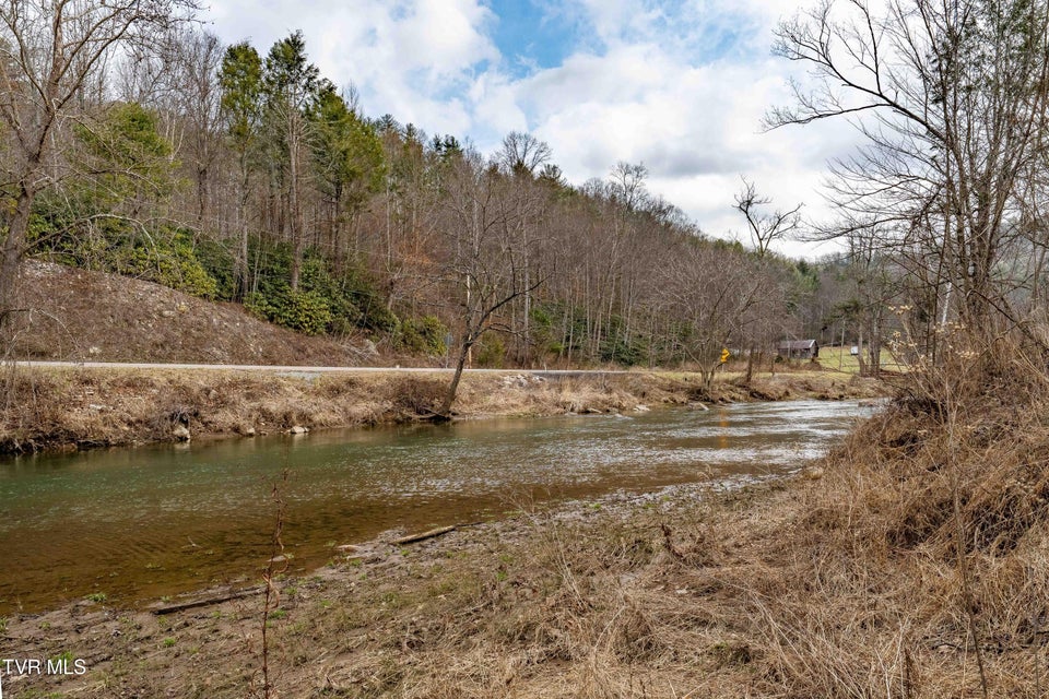 Photo #46: 9613 Roan Creek Road