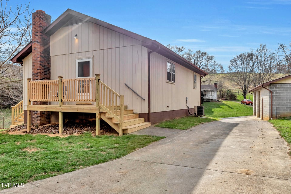 Photo #5: 471 Seneker Lane