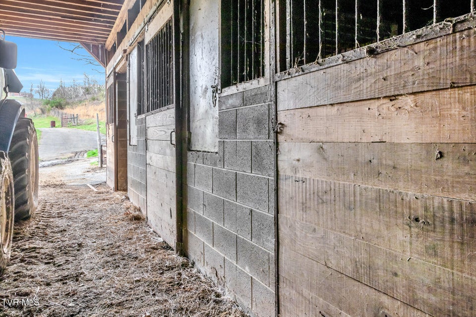 Photo #19: 471 Seneker Lane