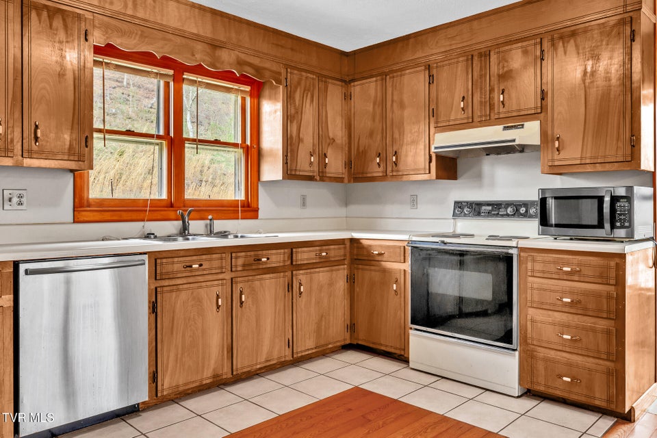 Photo #7: 471 Seneker Lane