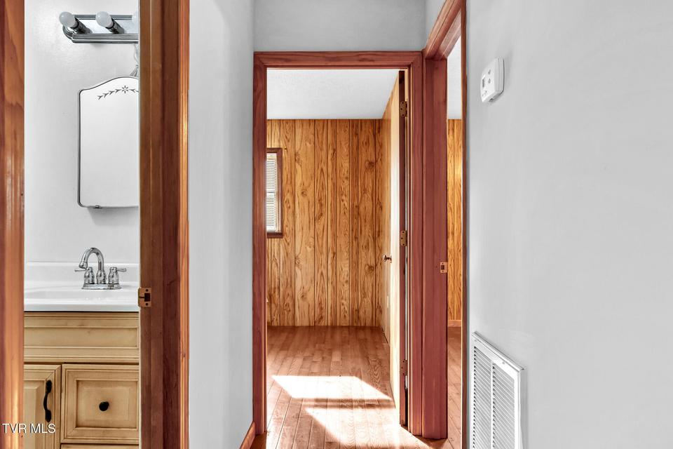 Photo #11: 471 Seneker Lane