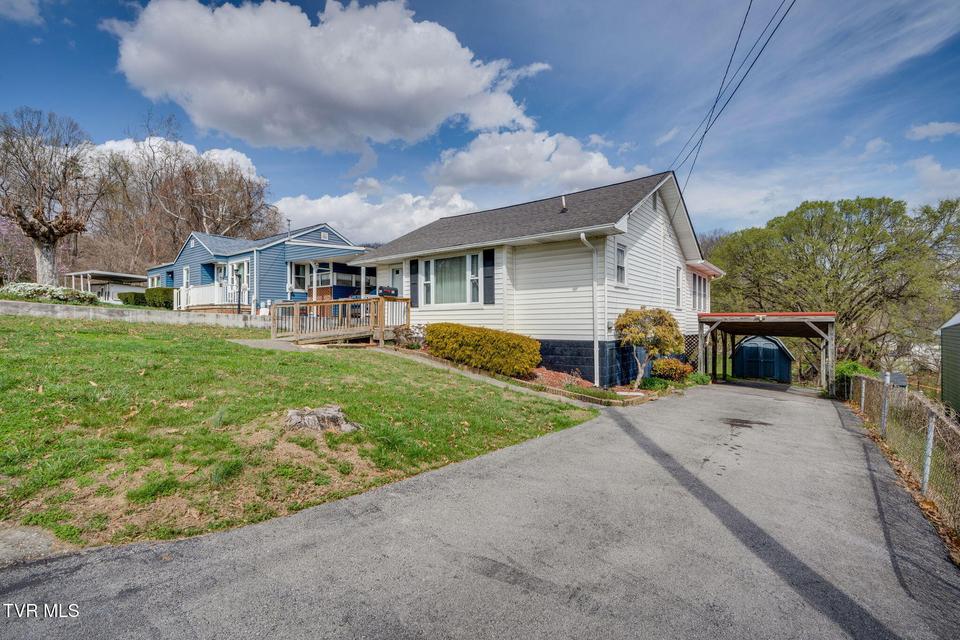 Photo #3: 241 Fontana Street