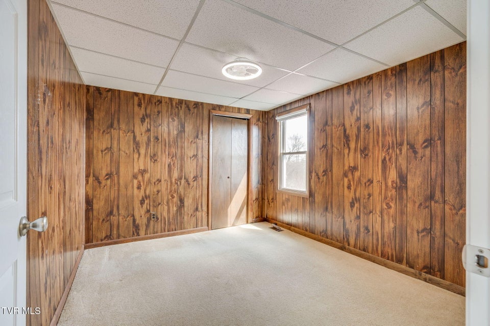 Photo #16: 241 Fontana Street