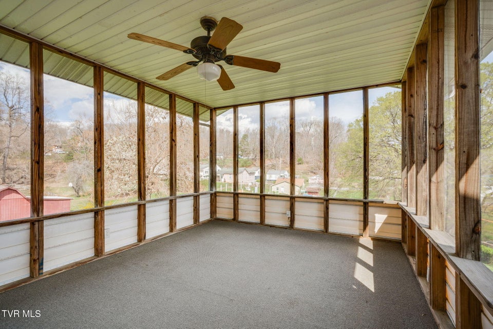 Photo #18: 241 Fontana Street