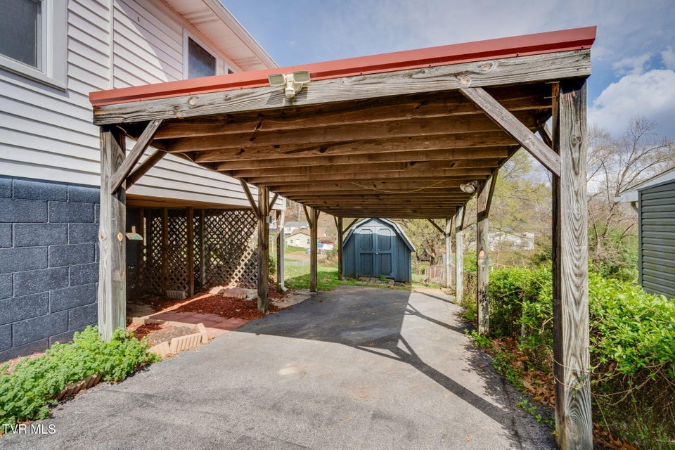 Photo #20: 241 Fontana Street