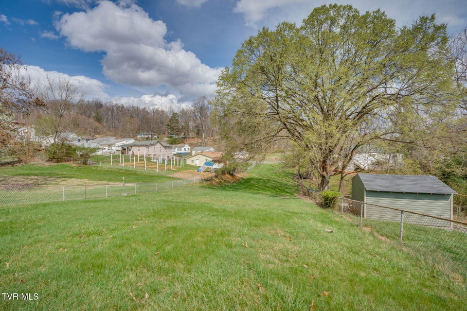 Photo #22: 241 Fontana Street