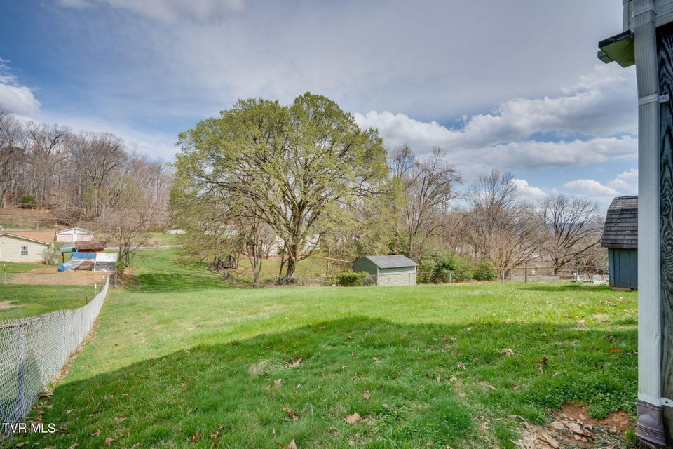 Photo #23: 241 Fontana Street