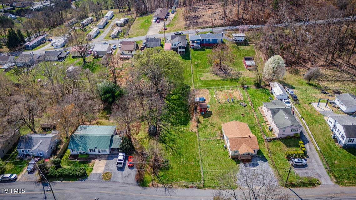 Photo #28: 241 Fontana Street