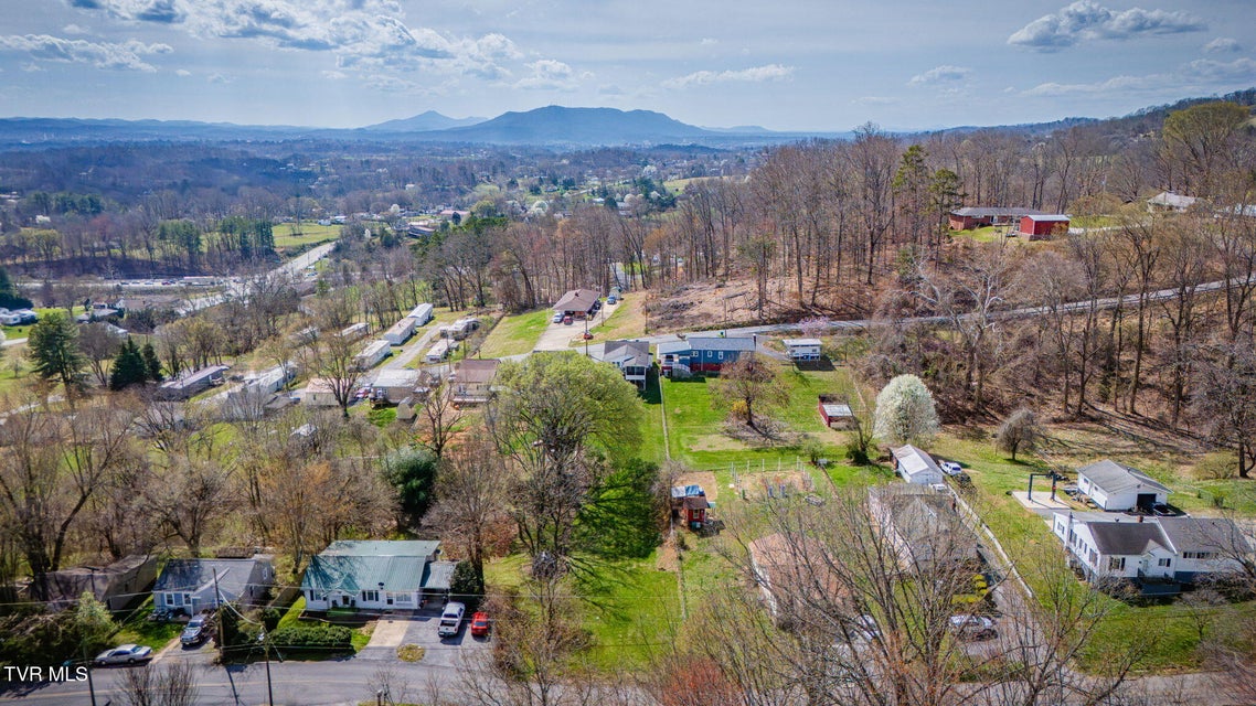 Photo #29: 241 Fontana Street