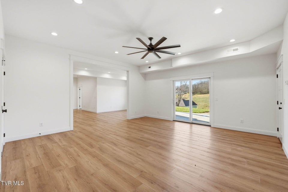 Photo #46: 1082 Brumit 