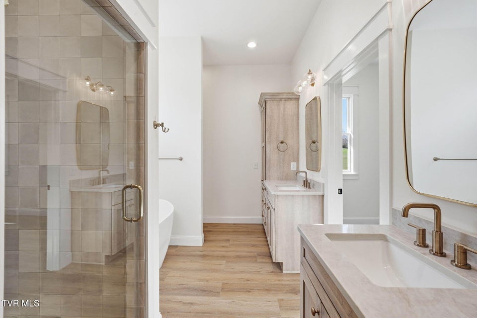 Photo #26: 1082 Brumit 