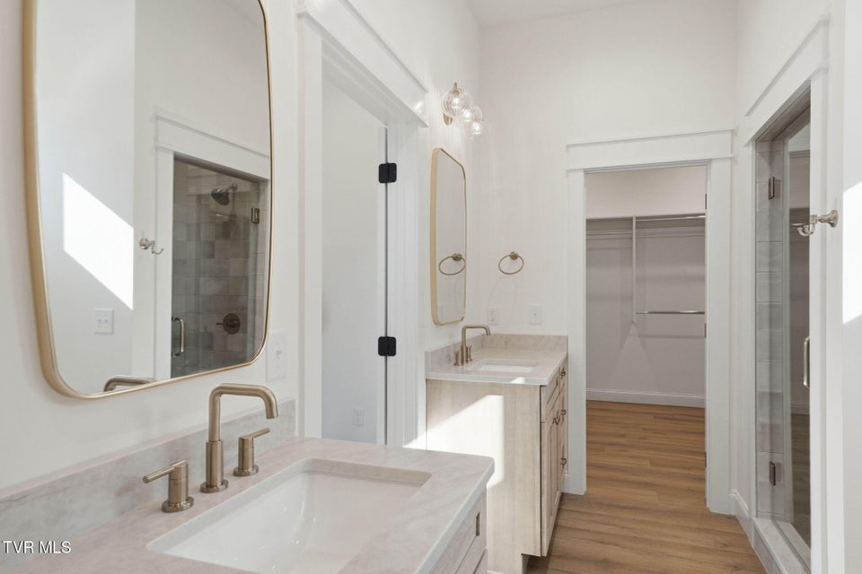 Photo #27: 1082 Brumit 