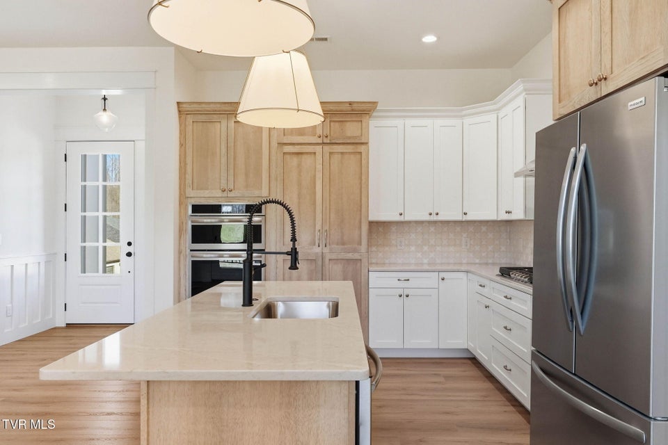 Photo #13: 1082 Brumit 