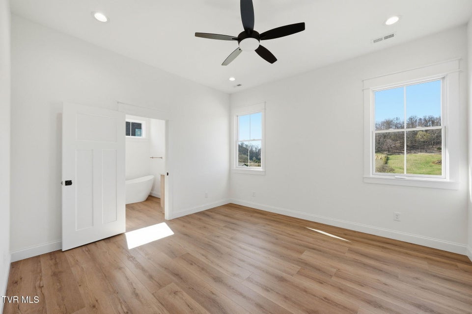 Photo #22: 1082 Brumit 