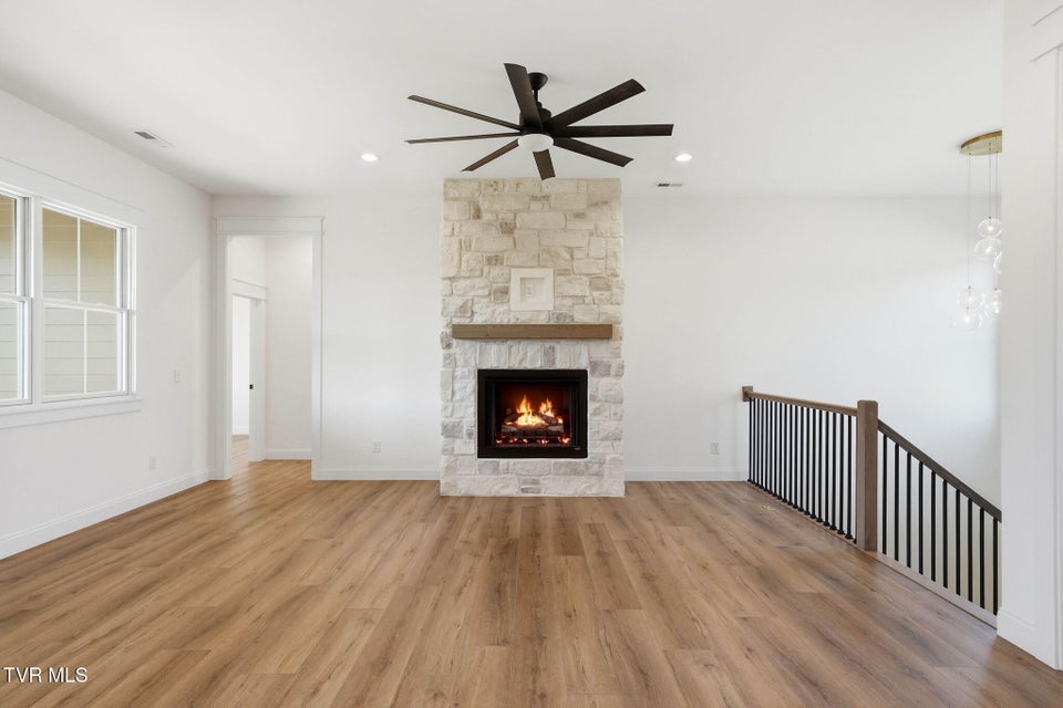 Photo #8: 1082 Brumit 