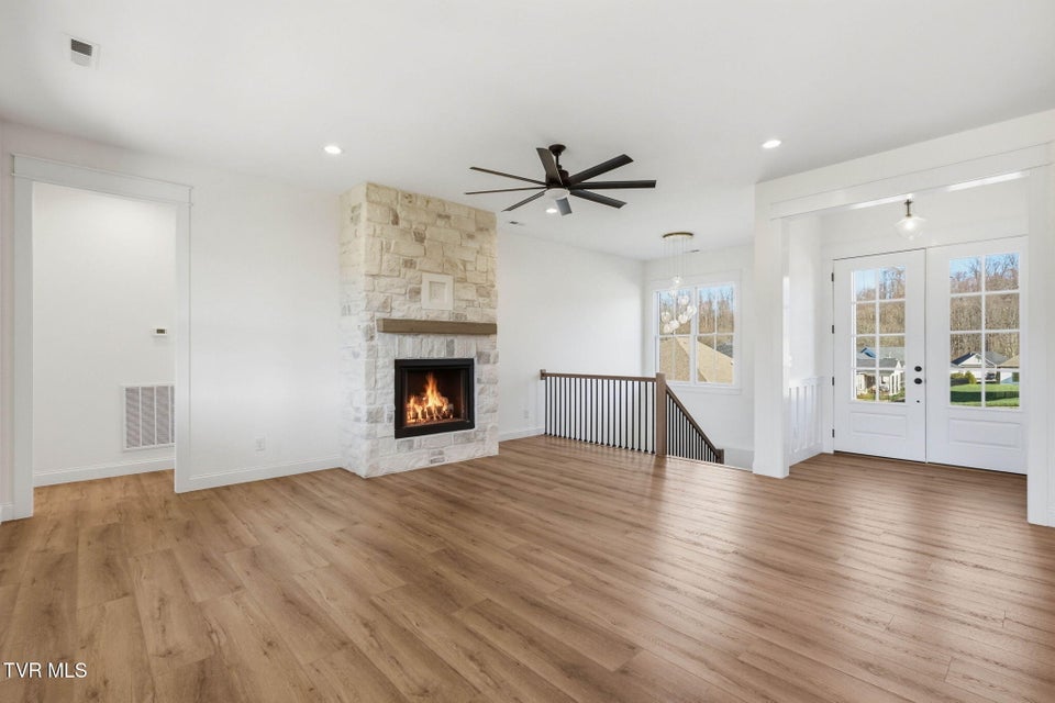 Photo #5: 1082 Brumit 