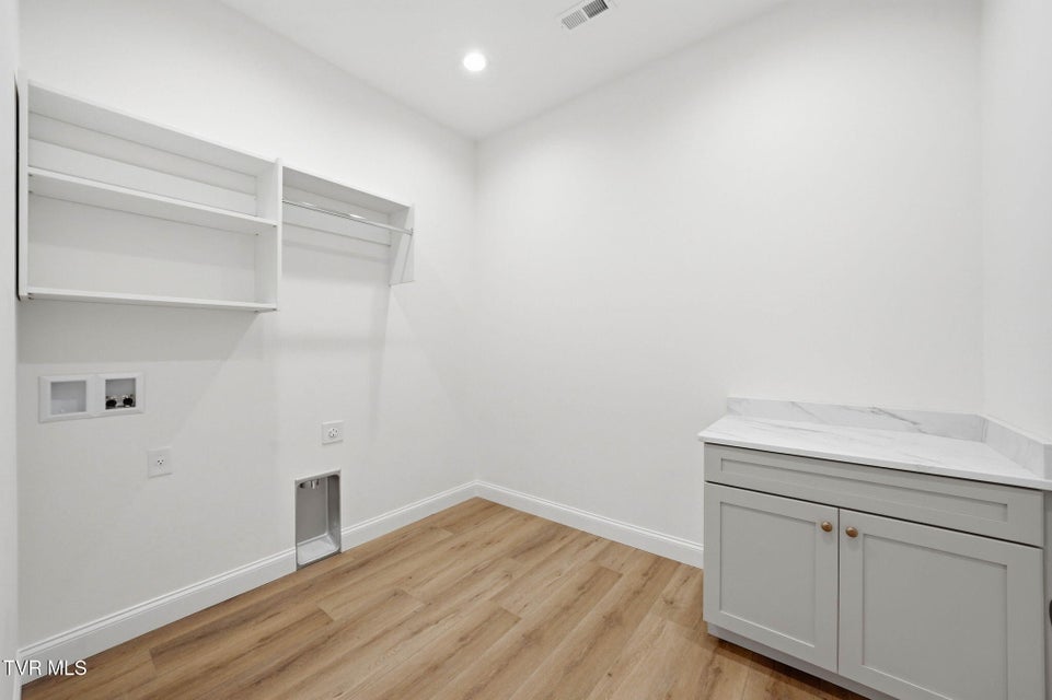 Photo #42: 1082 Brumit 