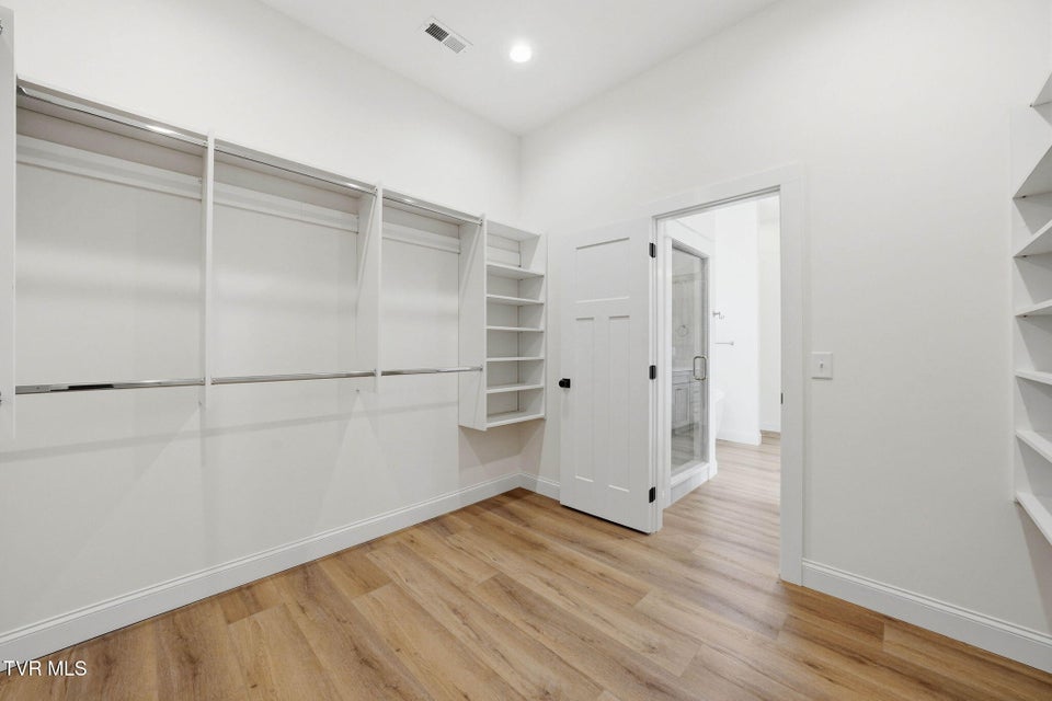 Photo #30: 1082 Brumit 