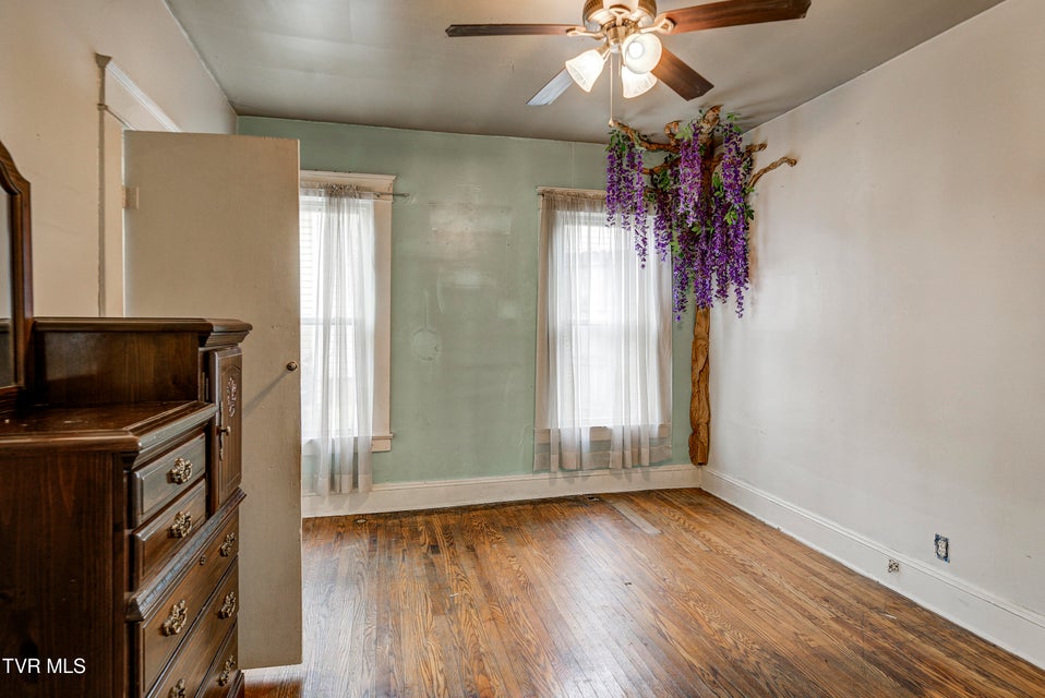 Photo #9: 124 Elm Avenue