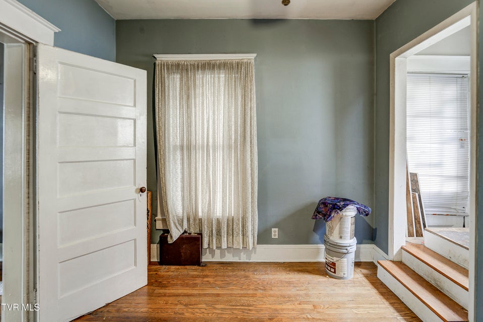 Photo #14: 124 Elm Avenue