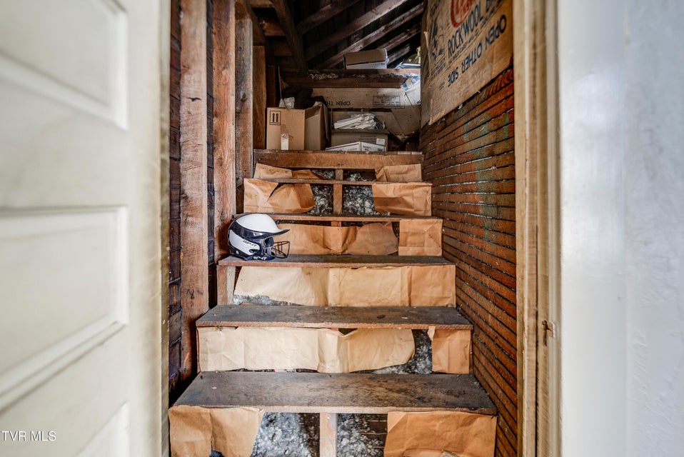 Photo #19: 124 Elm Avenue