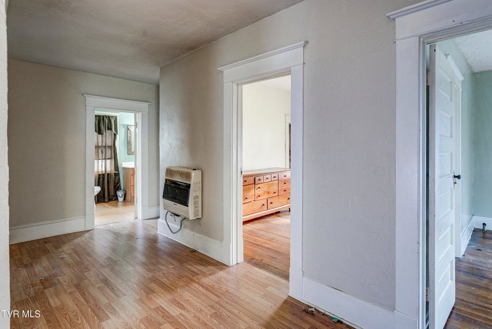 Photo #20: 124 Elm Avenue