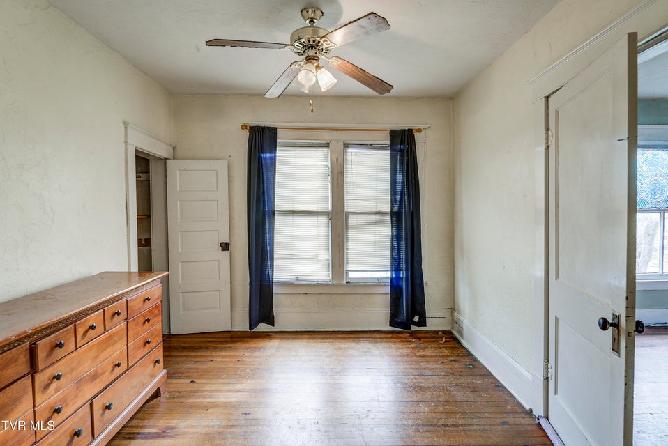 Photo #24: 124 Elm Avenue