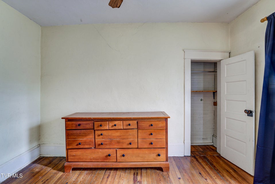 Photo #25: 124 Elm Avenue