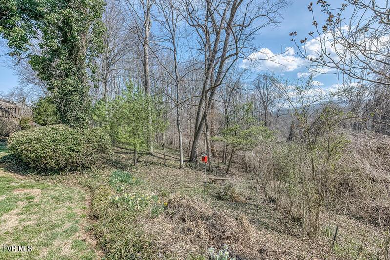 Photo #60: 8 University Place