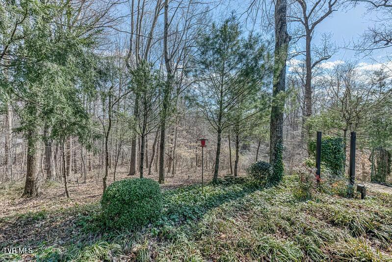 Photo #58: 8 University Place