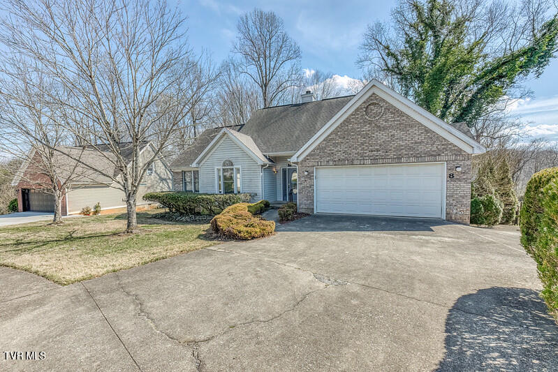 Photo #47: 8 University Place