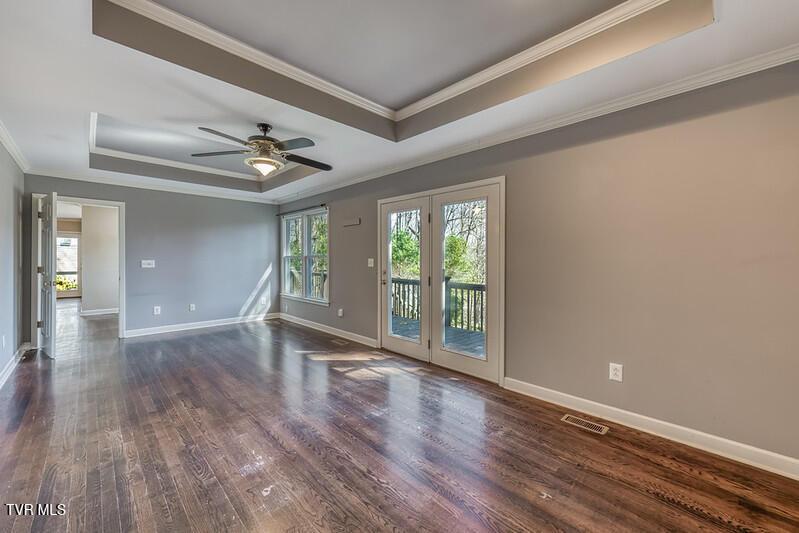 Photo #31: 8 University Place