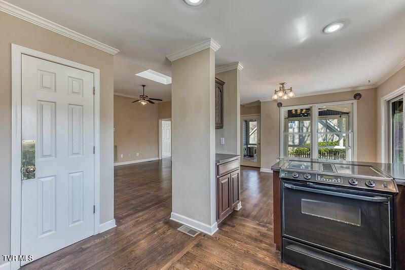 Photo #17: 8 University Place