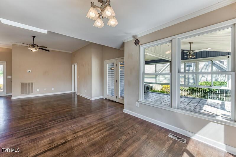 Photo #12: 8 University Place