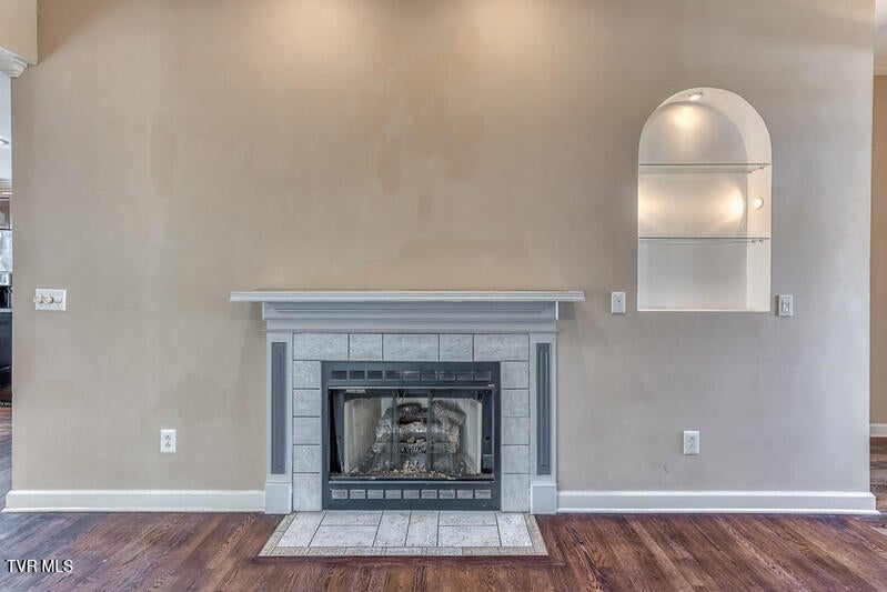 Photo #6: 8 University Place