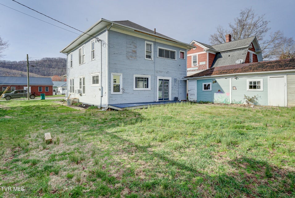 Photo #38: 124 Elm Avenue