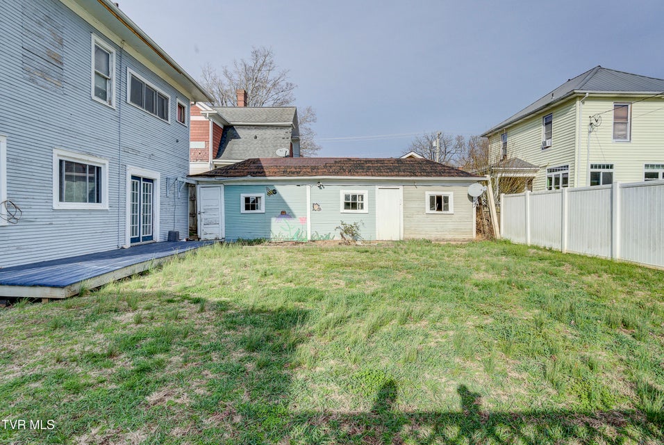 Photo #39: 124 Elm Avenue